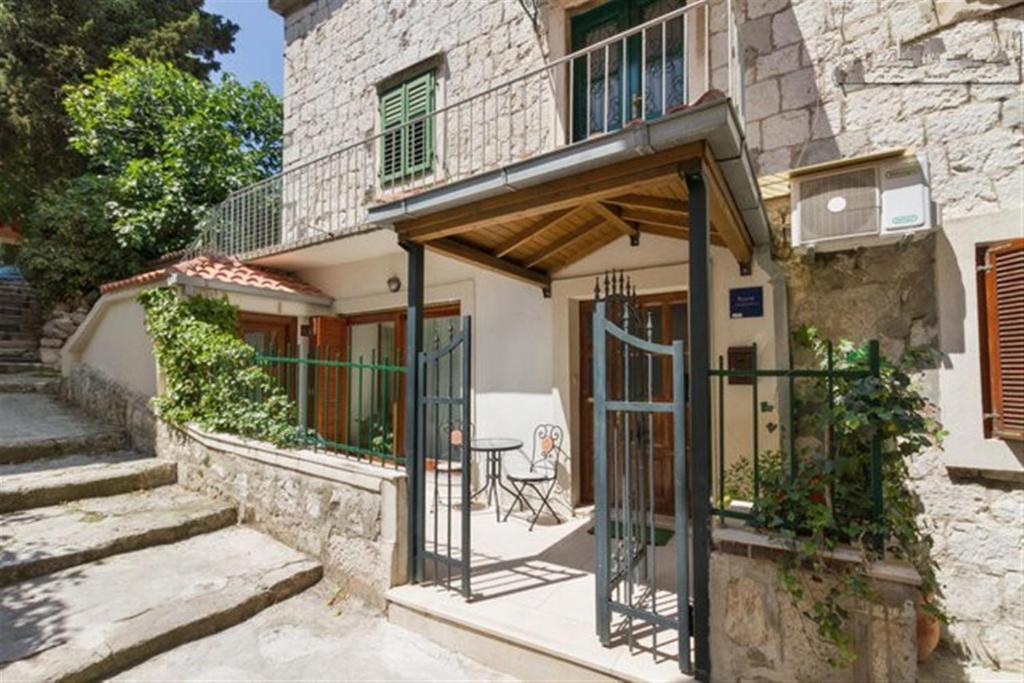 Apartments Varos Split Bilik gambar