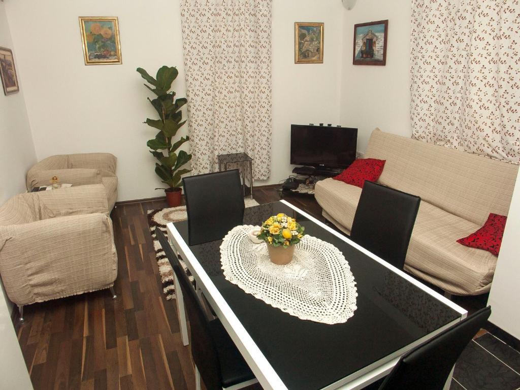Apartments Varos Split Bilik gambar